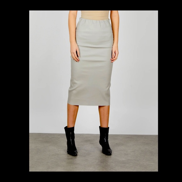 NWT By MALENE BIRGER Gray Embossed Leather Pencil Skirt - Picture 4 of 14